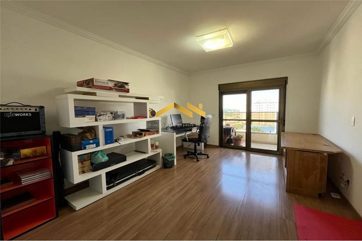 Apartamento à venda com 3 quartos, 246m² - Foto 3