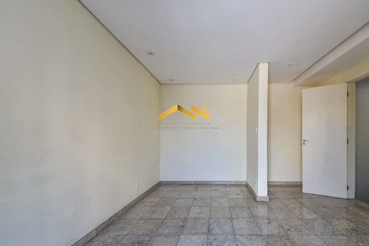 Casa à venda com 4 quartos, 205m² - Foto 3