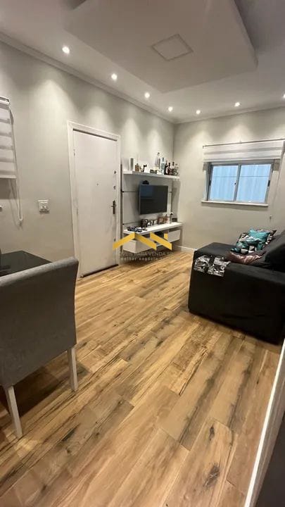 Apartamento à venda com 2 quartos, 76m² - Foto 2