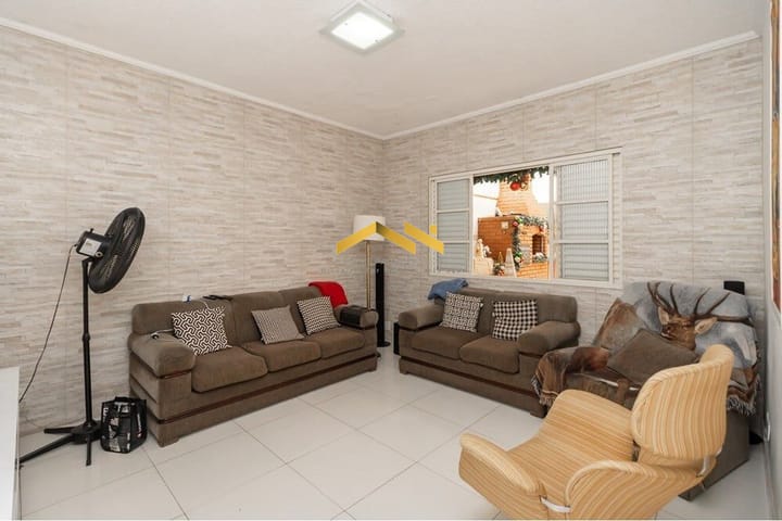 Casa à venda com 3 quartos, 200m² - Foto 3