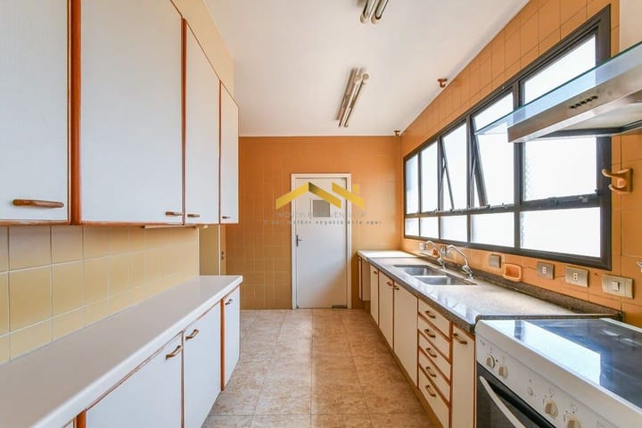 Apartamento à venda com 3 quartos, 256m² - Foto 33