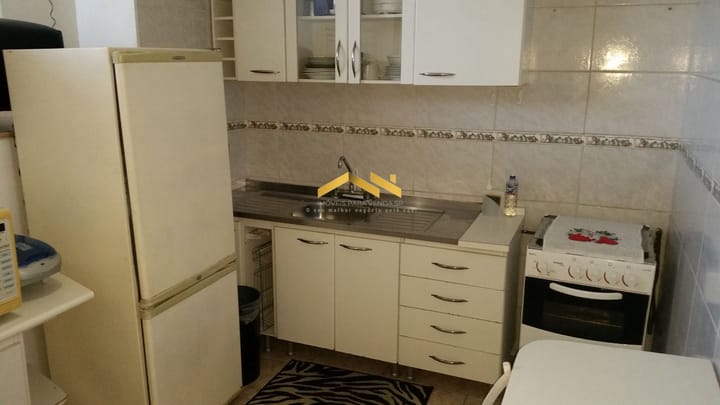 Apartamento à venda com 2 quartos, 70m² - Foto 2