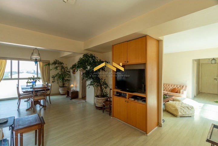 Apartamento à venda com 4 quartos, 161m² - Foto 2