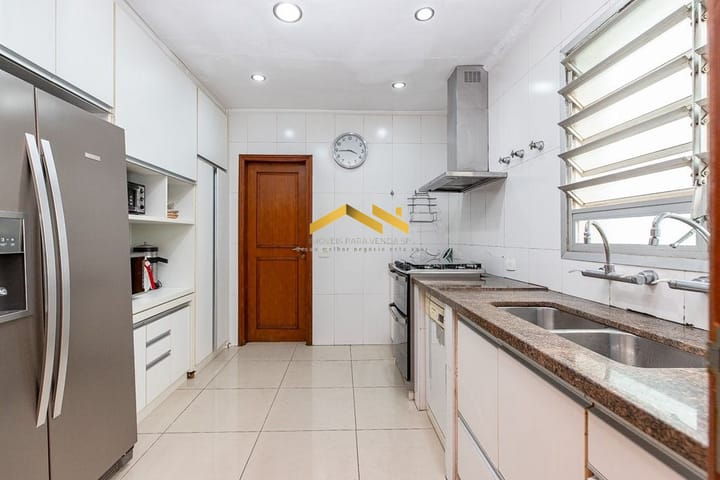 Casa à venda com 4 quartos, 541m² - Foto 28