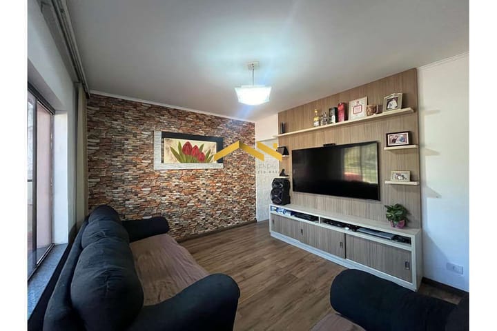 Casa à venda com 3 quartos, 178m² - Foto 1