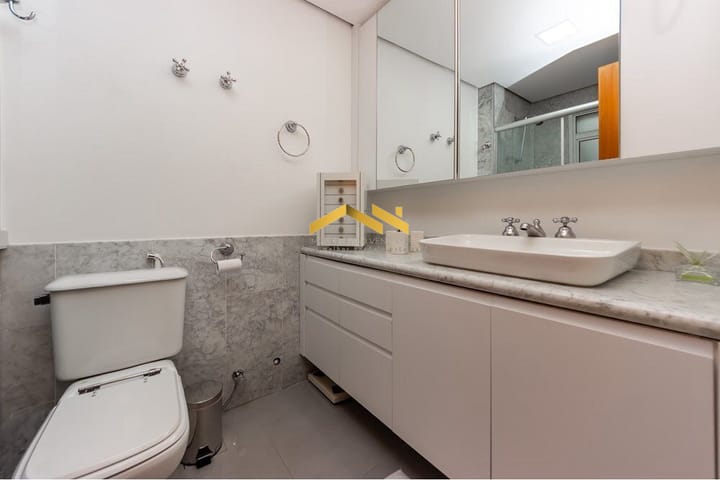 Apartamento à venda com 4 quartos, 223m² - Foto 4