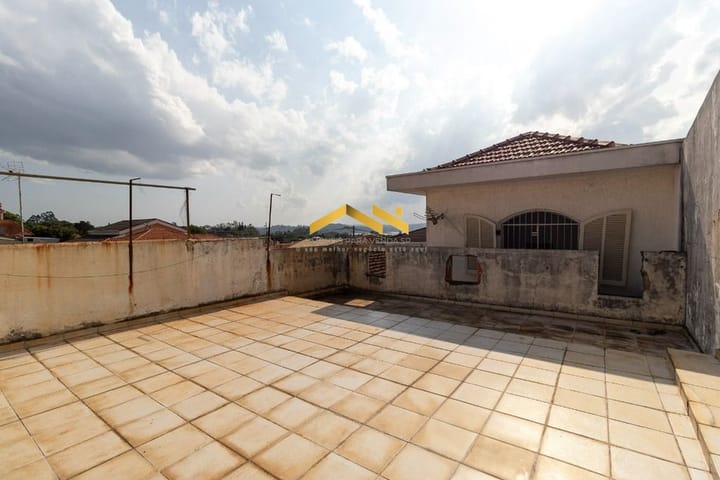 Casa à venda com 3 quartos, 192m² - Foto 2