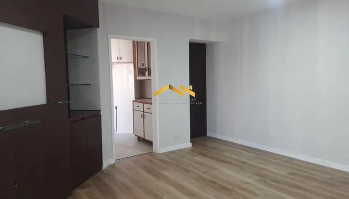 Apartamento à venda com 2 quartos, 75m² - Foto 4