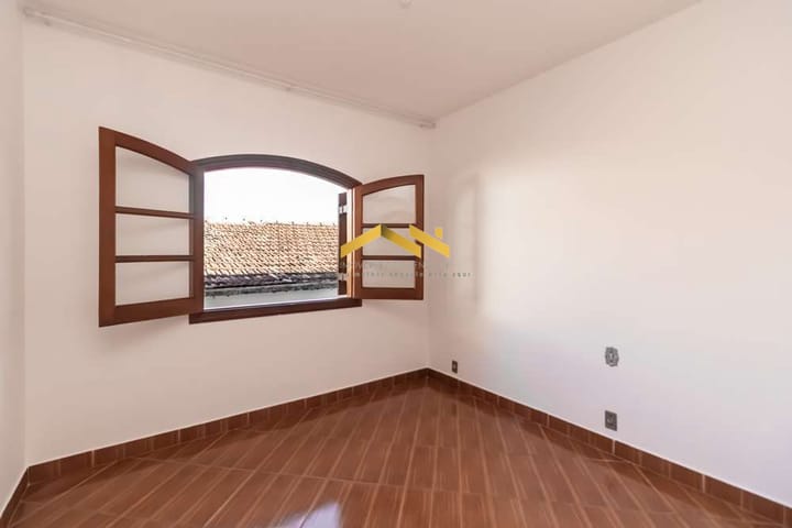 Casa à venda com 3 quartos, 209m² - Foto 3