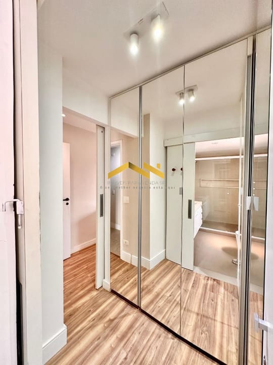 Apartamento à venda com 3 quartos, 150m² - Foto 3