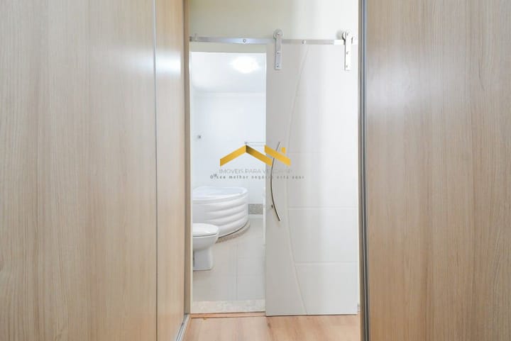 Casa à venda com 3 quartos, 216m² - Foto 14