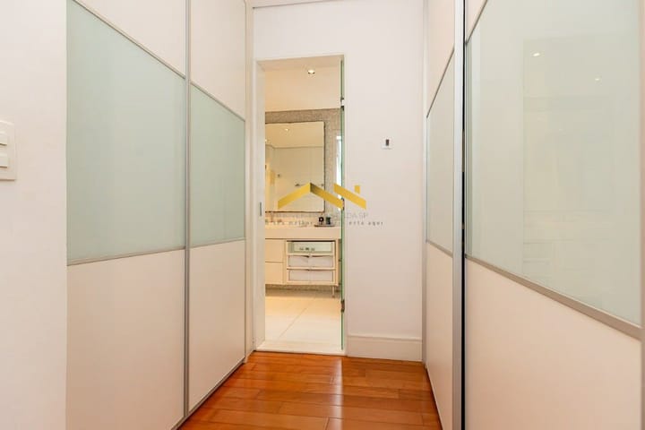 Apartamento à venda com 3 quartos, 216m² - Foto 8