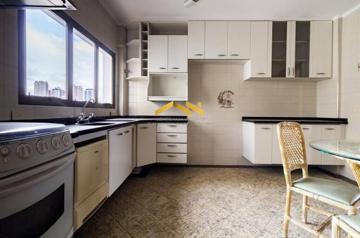 Apartamento à venda com 3 quartos, 132m² - Foto 9