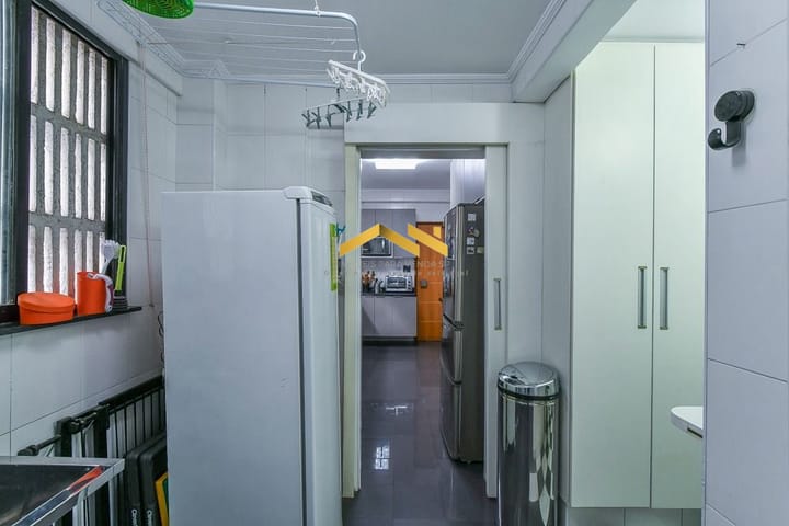 Apartamento à venda com 3 quartos, 178m² - Foto 7