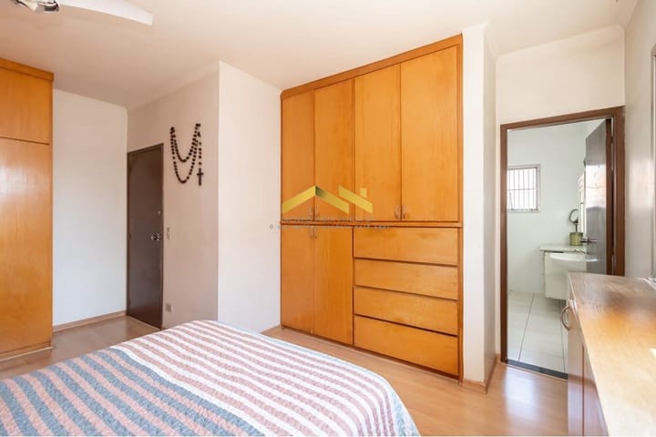 Casa à venda com 3 quartos, 200m² - Foto 11