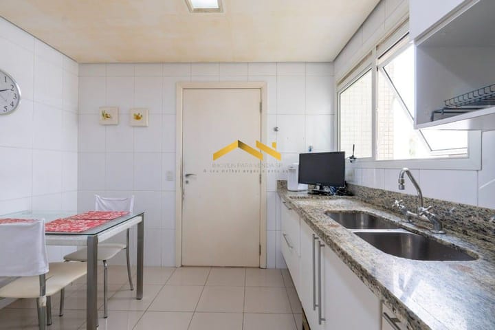 Apartamento à venda com 3 quartos, 162m² - Foto 6