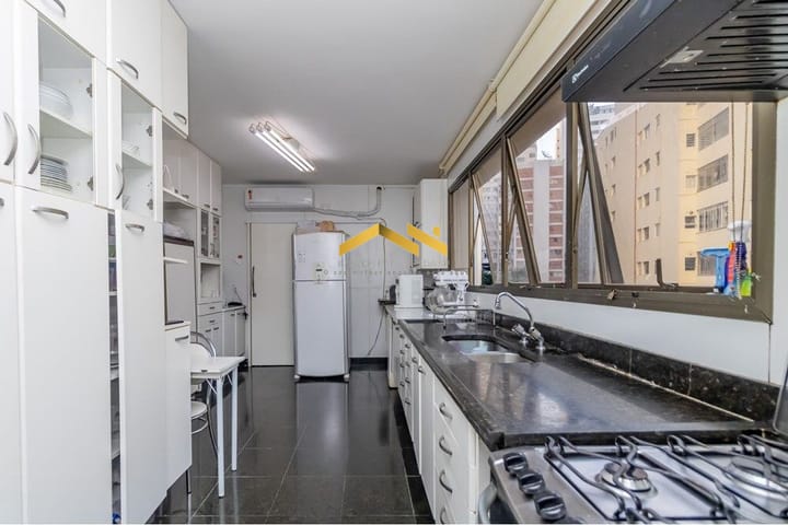 Apartamento à venda com 5 quartos, 310m² - Foto 27