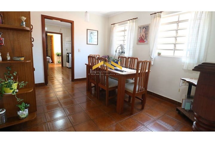 Casa à venda com 4 quartos, 250m² - Foto 17