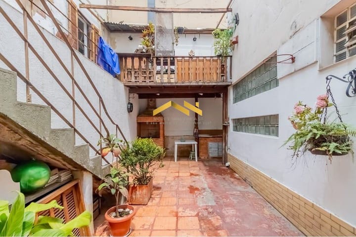 Casa à venda com 6 quartos, 239m² - Foto 39