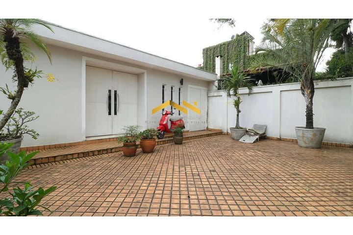 Casa à venda com 4 quartos, 350m² - Foto 32