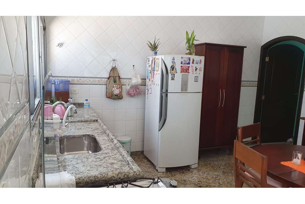 Casa à venda com 5 quartos, 210m² - Foto 18