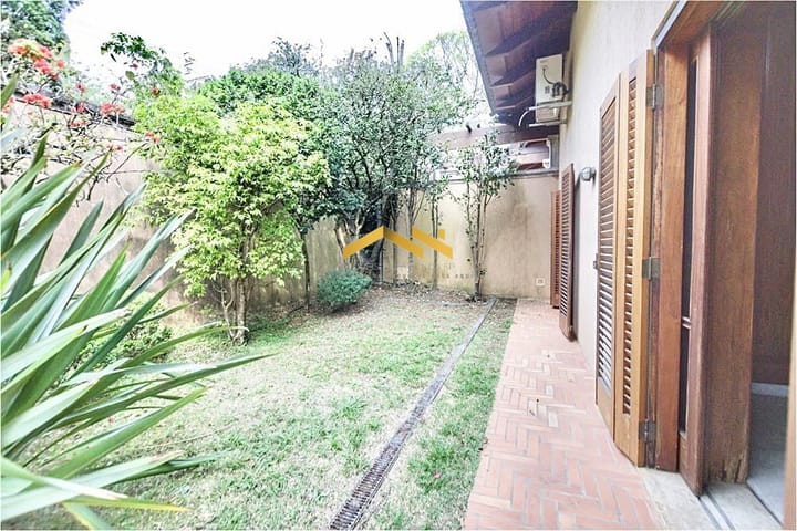 Casa à venda com 4 quartos, 750m² - Foto 11