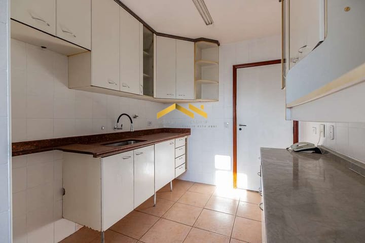 Apartamento à venda com 3 quartos, 80m² - Foto 4