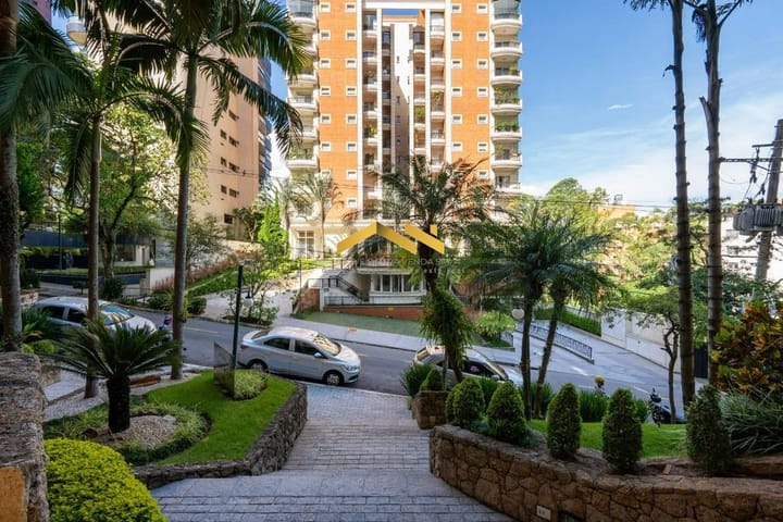 Apartamento à venda com 3 quartos, 243m² - Foto 4