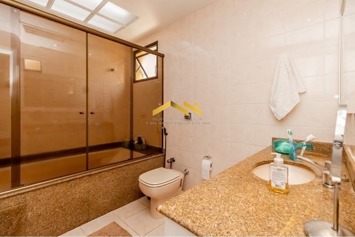 Apartamento à venda com 3 quartos, 158m² - Foto 2