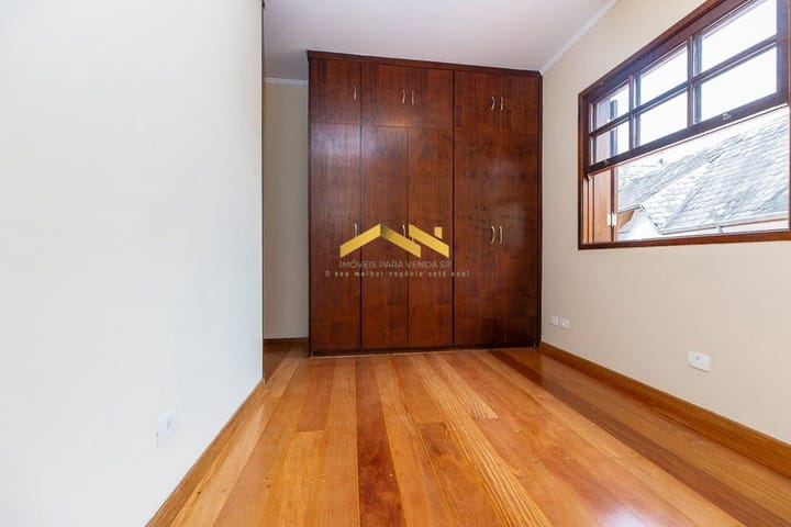 Casa à venda com 3 quartos, 220m² - Foto 8