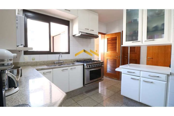 Apartamento à venda com 4 quartos, 226m² - Foto 3