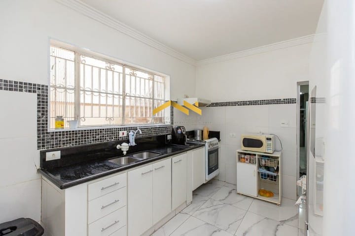 Casa à venda com 4 quartos, 131m² - Foto 9