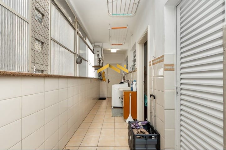 Apartamento à venda com 3 quartos, 195m² - Foto 7