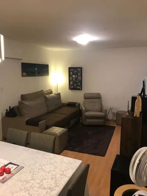 Apartamento à venda com 2 quartos, 76m² - Foto 1