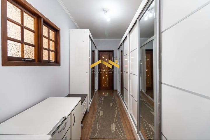 Casa à venda com 3 quartos, 248m² - Foto 8