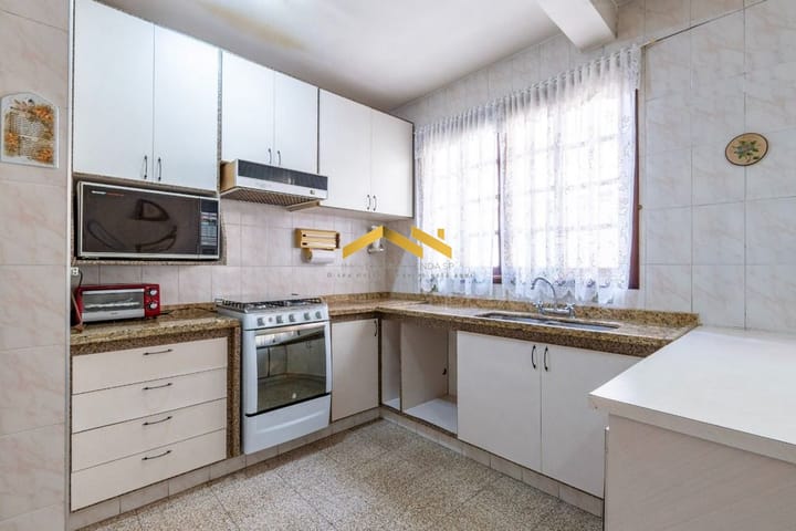 Casa à venda com 3 quartos, 191m² - Foto 3