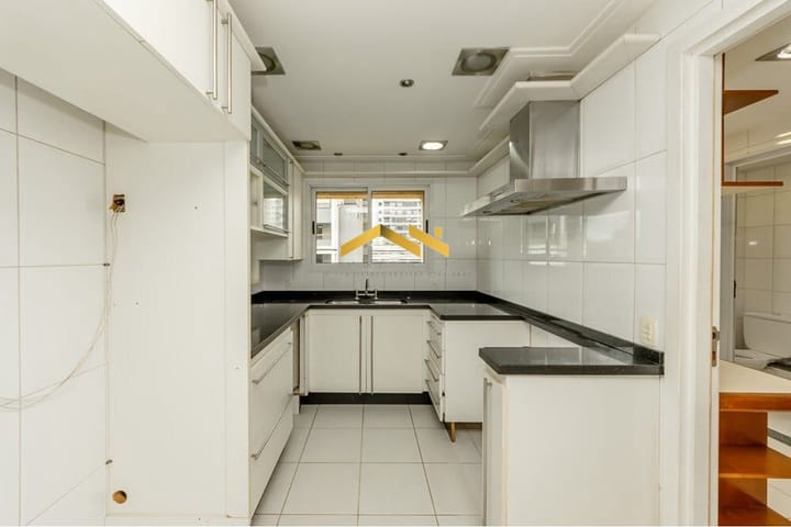 Apartamento à venda com 3 quartos, 218m² - Foto 5