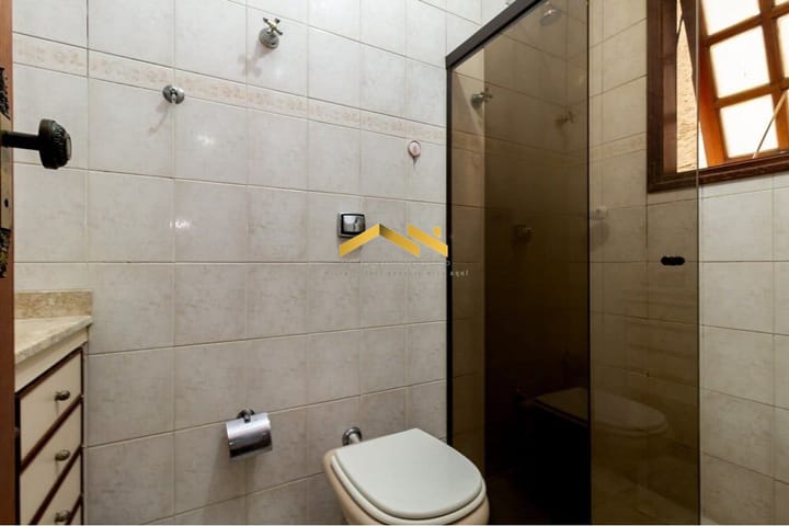 Casa à venda com 4 quartos, 199m² - Foto 2