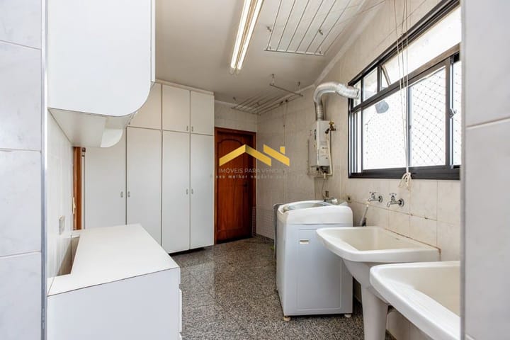 Apartamento à venda com 4 quartos, 200m² - Foto 17