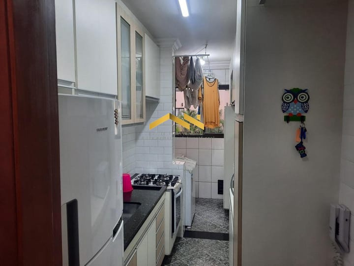 Apartamento à venda com 3 quartos, 70m² - Foto 4