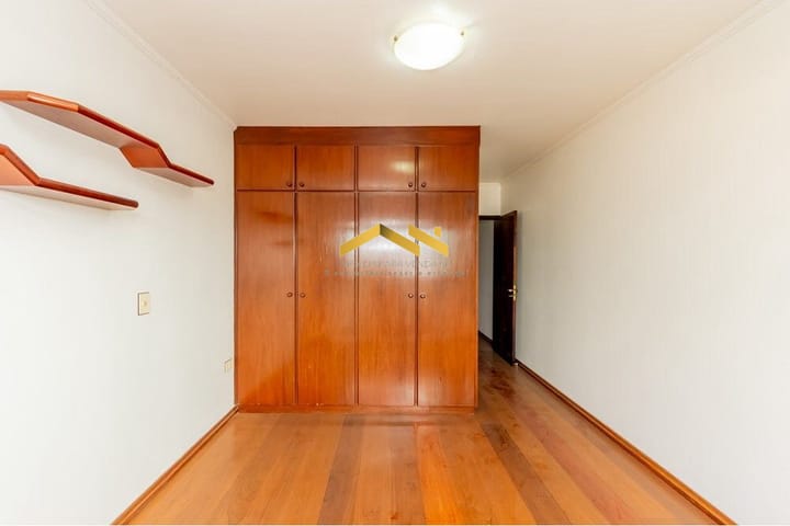 Casa à venda com 3 quartos, 285m² - Foto 4