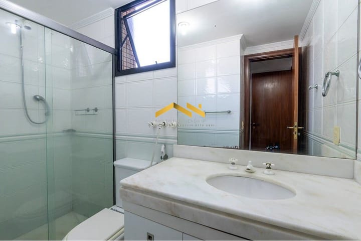 Apartamento à venda com 4 quartos, 200m² - Foto 3