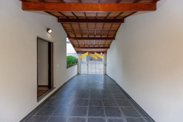 Casa à venda com 3 quartos, 220m² - Foto 6