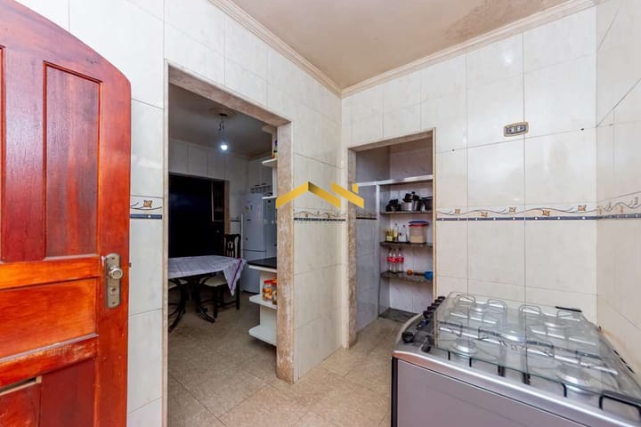 Casa à venda com 3 quartos, 250m² - Foto 7