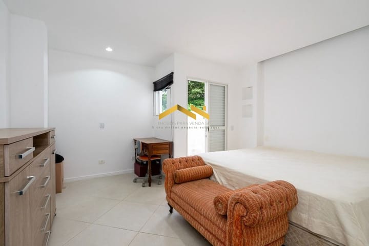 Casa à venda com 7 quartos, 800m² - Foto 16