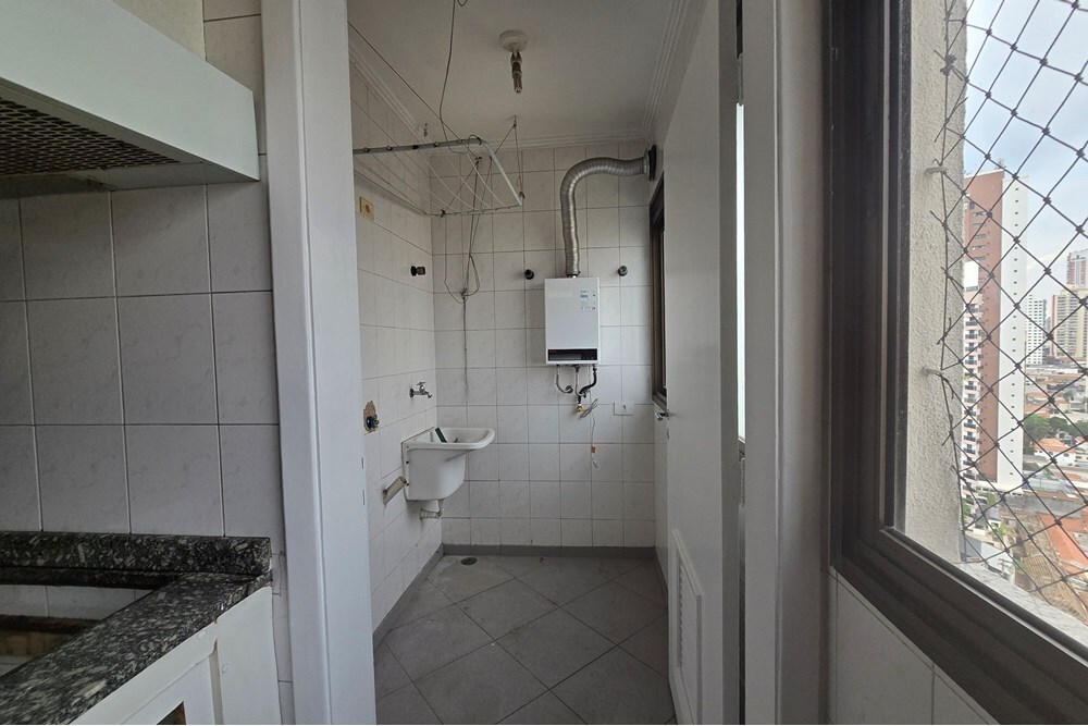 Apartamento à venda com 3 quartos, 81m² - Foto 25