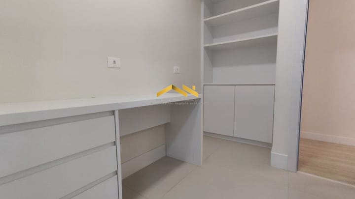 Apartamento à venda com 4 quartos, 189m² - Foto 22