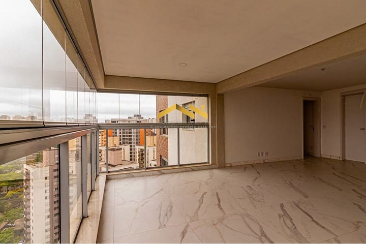 Apartamento à venda com 3 quartos, 196m² - Foto 3