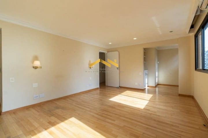 Apartamento à venda com 3 quartos, 209m² - Foto 6