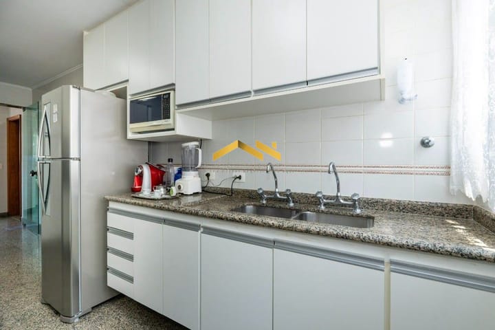 Apartamento à venda com 4 quartos, 377m² - Foto 2